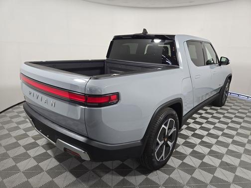 2024 Rivian R1T Adventure Package