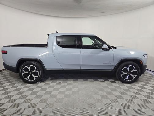 2024 Rivian R1T Adventure Package