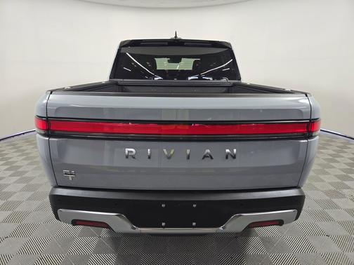 2024 Rivian R1T Adventure Package