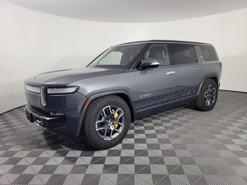 2023 Rivian R1S Adventure