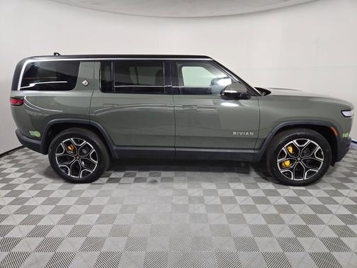 2022 Rivian R1S Launch Edition