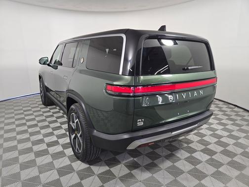 2024 Rivian R1S Adventure Package
