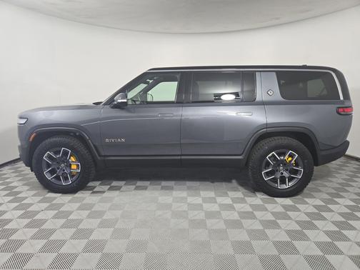 2023 Rivian R1S Adventure