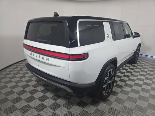 2025 Rivian R1S Adventure trim