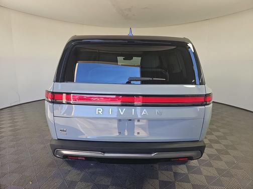 2024 Rivian R1S Adventure Package