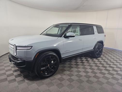 2024 Rivian R1S Adventure Package