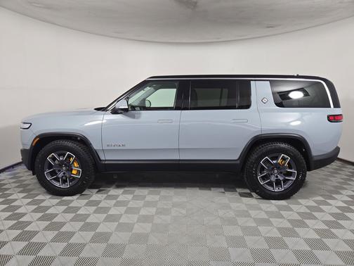 2023 Rivian R1S Launch Edition