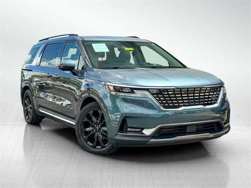 2023 Kia Carnival SX