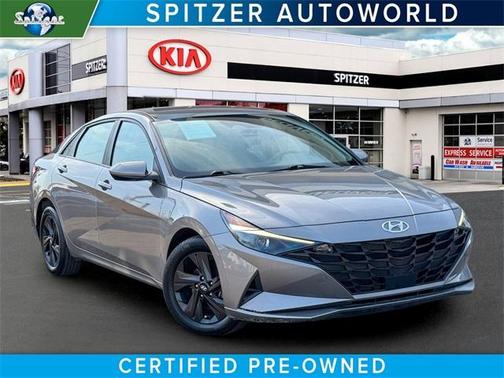 2022 Hyundai ELANTRA SEL