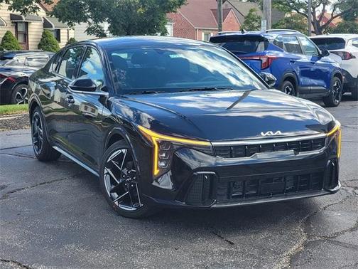 2025 Kia K4 GT-Line