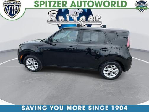 Fusion Orange 2023 Kia Soul LX