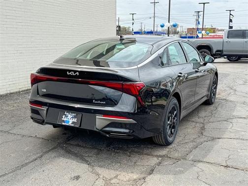 2025 Kia K5 LXS