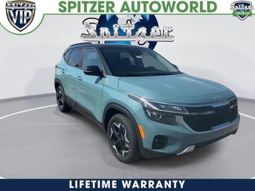 Blue / Black 2026 Kia Seltos S
