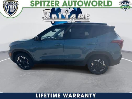 Blue / Black 2026 Kia Seltos S