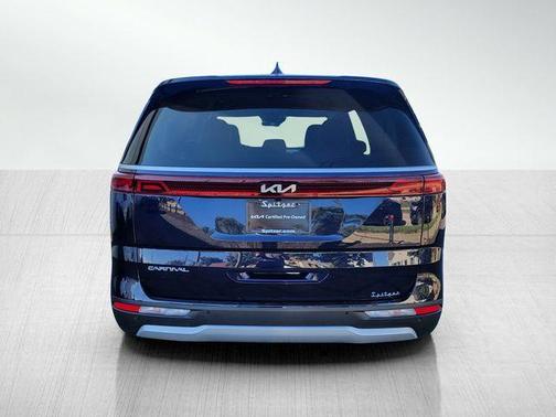 2024 Kia Carnival LX