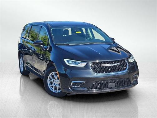 2023 Chrysler Pacifica Touring-L