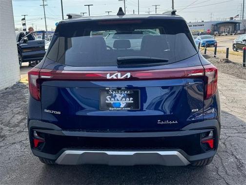 2025 Kia Seltos EX