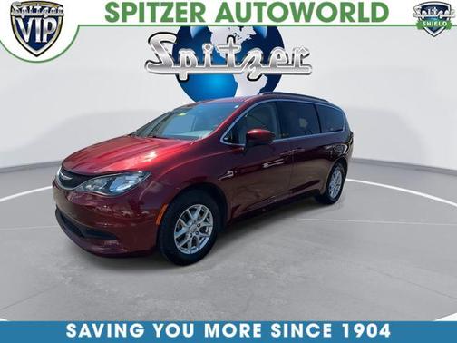 Velvet Red Pearlcoat 2021 Chrysler Voyager LXI