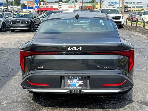 2025 Kia K4 LXS