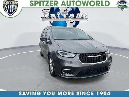 2022 Chrysler Pacifica Touring-L