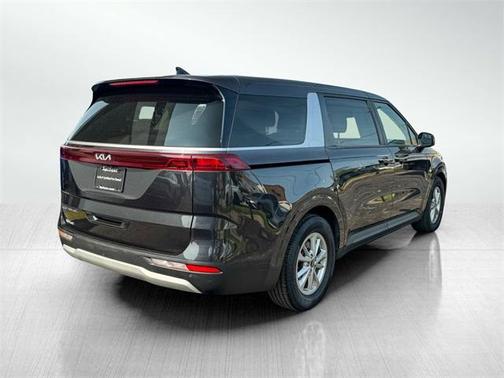 2022 Kia Carnival LX