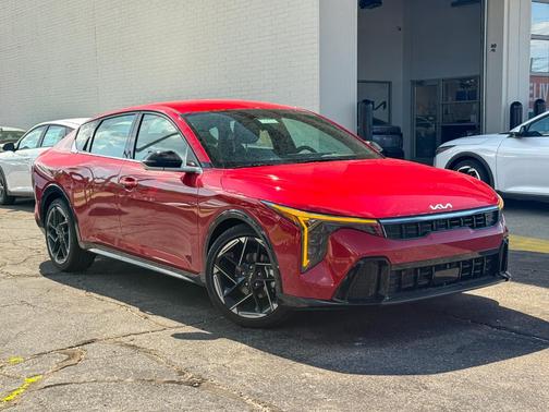 2025 Kia K4 GT-Line