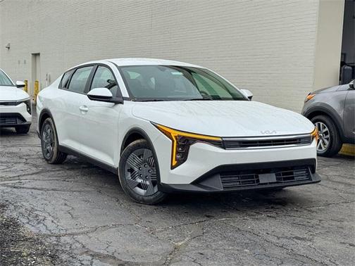 2025 Kia K4 LX
