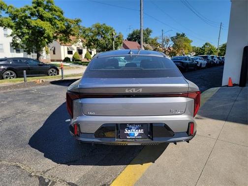 2025 Kia K4 GT-Line