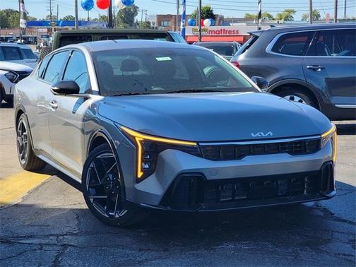 2025 Kia K4 GT-Line