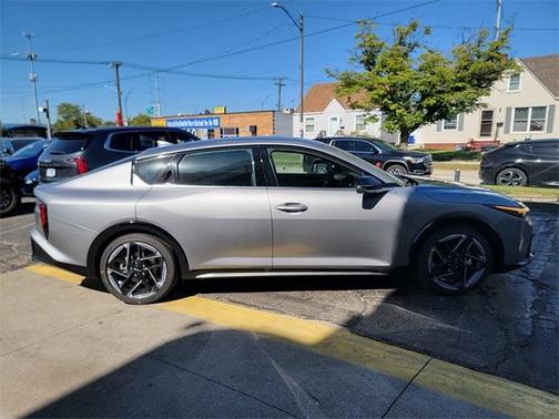 2025 Kia K4 GT-Line