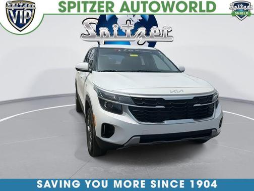 Snow White Pearl 2025 Kia Seltos LX