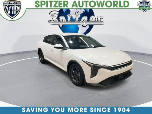 Snow White Pearl 2025 Kia K4