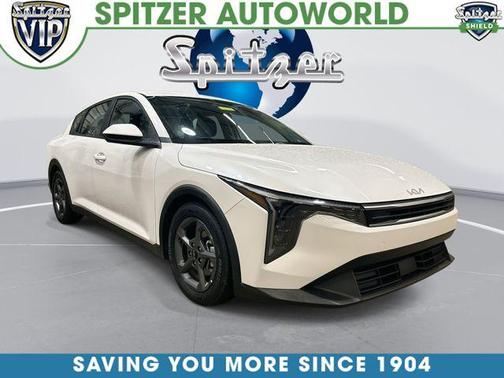 Snow White Pearl 2025 Kia K4