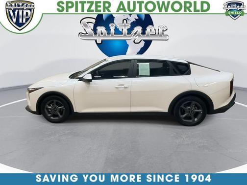 Snow White Pearl 2025 Kia K4