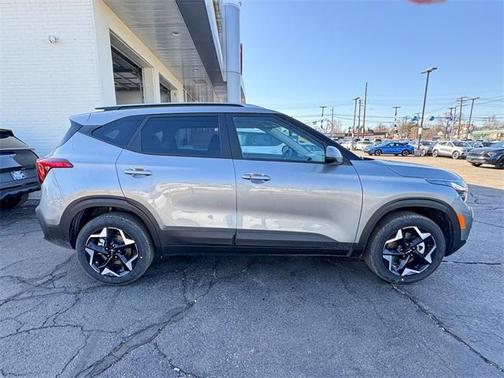 2025 Kia Seltos S