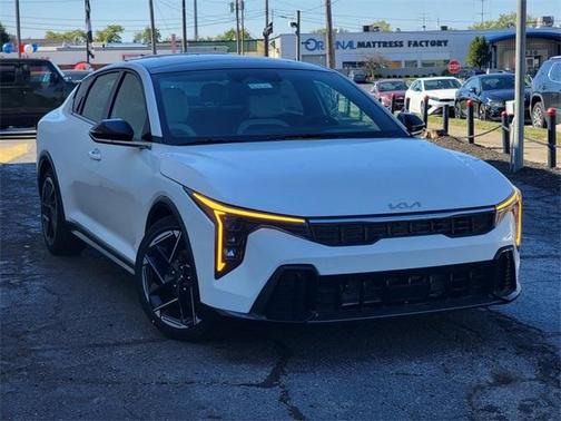 2025 Kia K4 GT-Line