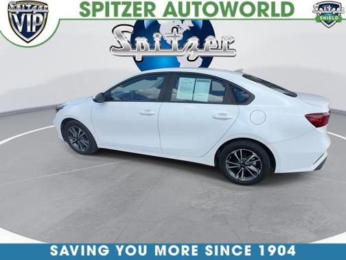 Snow White Pearl 2023 Kia Forte LXS