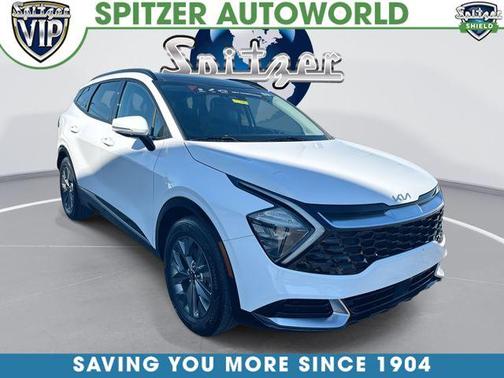 Glacial White Pearl 2023 Kia Sportage SX