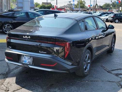 2025 Kia K4 LXS
