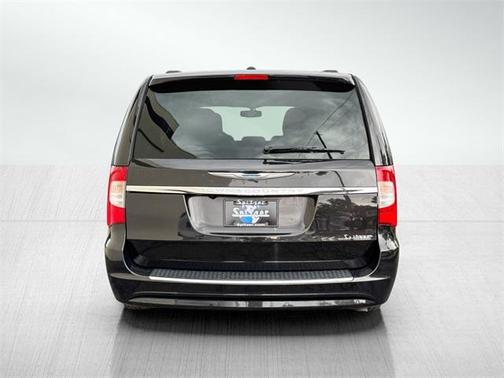 2014 Chrysler Town & Country Touring-L