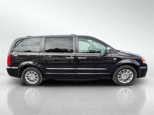 2014 Chrysler Town & Country Touring-L