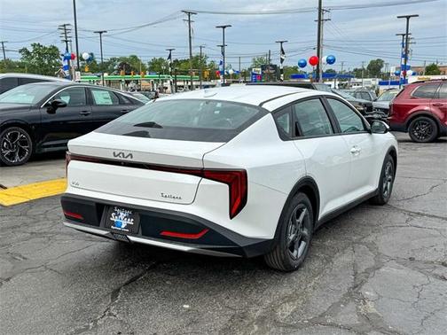 2025 Kia K4 LXS
