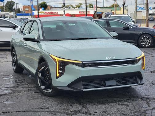 2025 Kia K4 EX