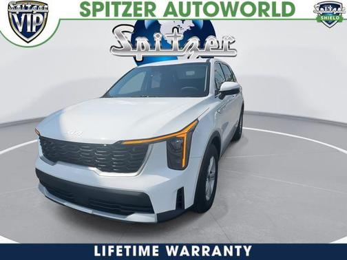 Glacial White Pearl 2026 Kia Sorento LX