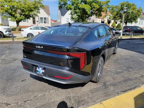 2025 Kia K4 LX