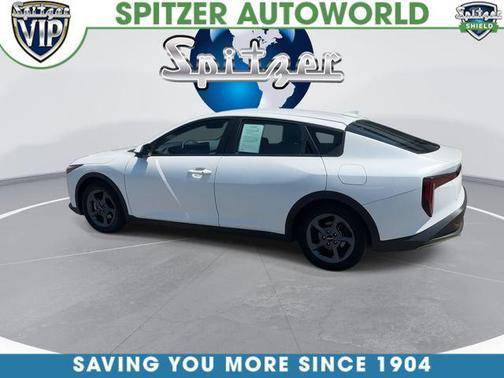 Snow White Pearl 2025 Kia K4