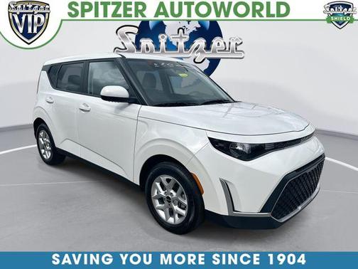Snow White Pearl 2024 Kia Soul LX