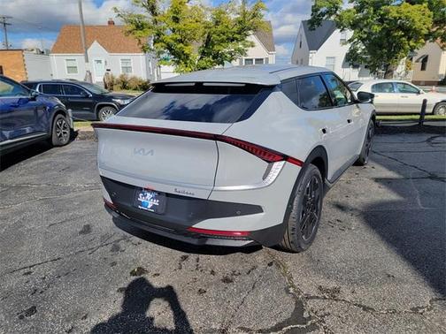 2025 Kia EV6 Light Long Range