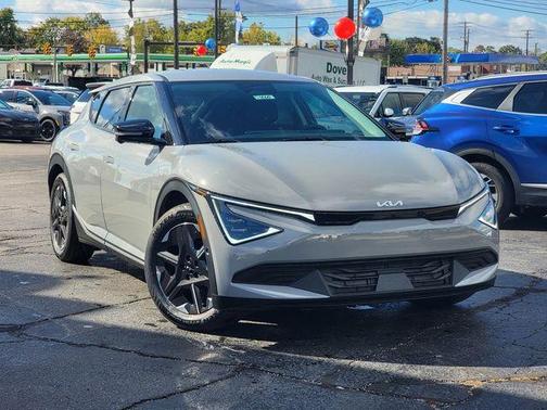 2025 Kia EV6 Light Long Range