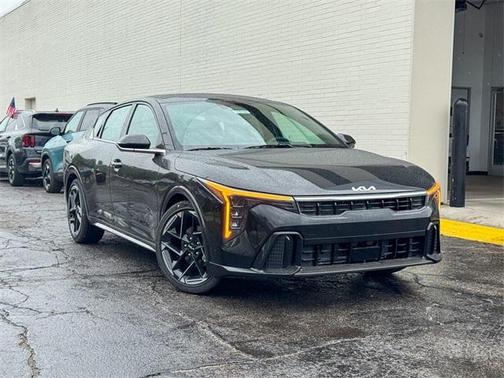 2025 Kia K4 GT-Line